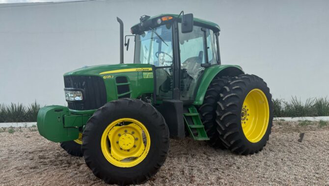 TRATOR JOHN DEERE 6125J