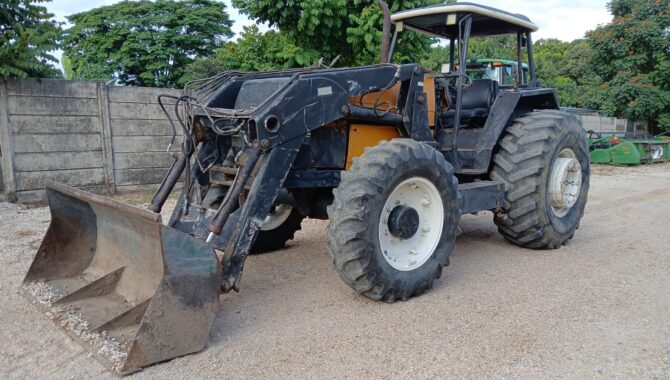 TRATOR VALTRA BH140