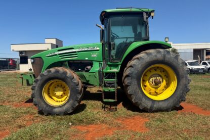 TRATOR JOHN DEERE 7715