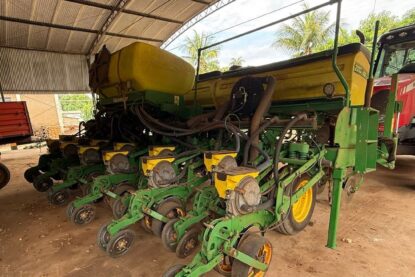 PLANTADEIRA JD 2113