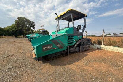 Vogele S1600-2 com mesa AB500