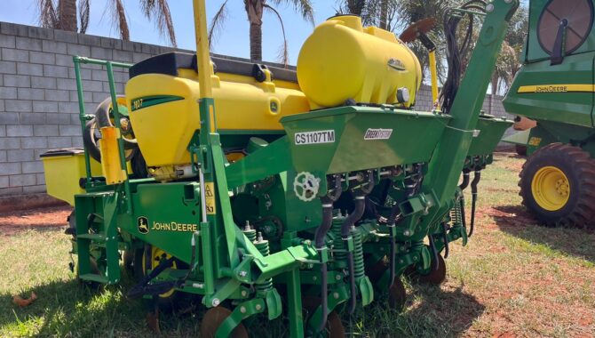PLANTADEIRA JOHN DEERE 1107