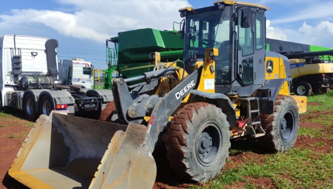 PA CARREGADEIRA JOHN DEERE 444G