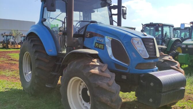 TRATOR LS H145