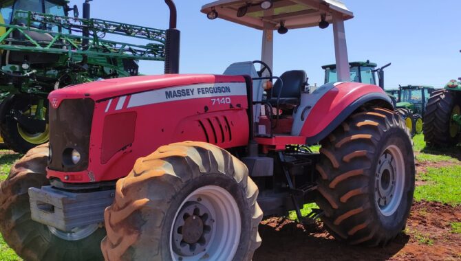 TRATOR MF 7140