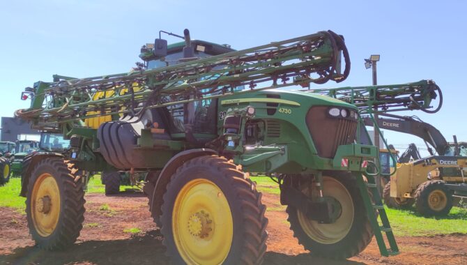PULVERIZADOR- John Deere 4730 – 30 MT