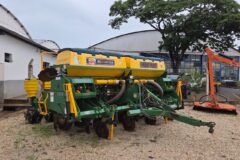 PLANTADEIRA TATU 600 8 LINHAS