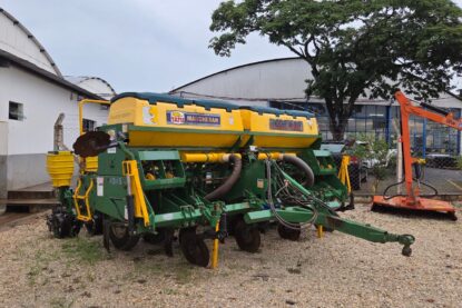 PLANTADEIRA TATU 600 8 LINHAS