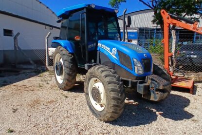 TRATOR NEW HOLLAND TL 75E -CAB