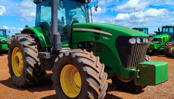 Trator John Deere 7230J – 2019