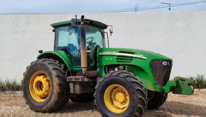Trator John Deere 7715 – 2008